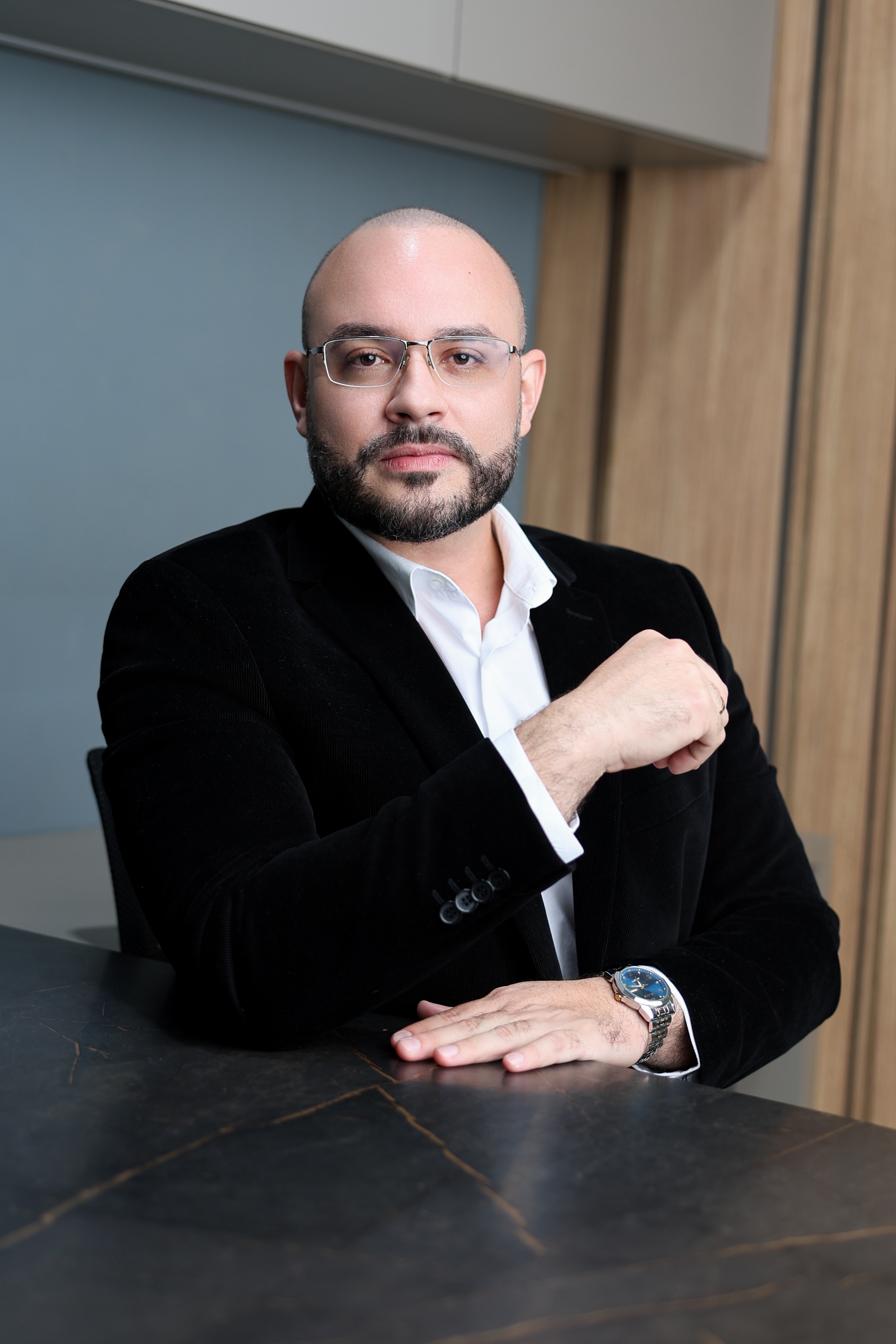 Dr. Bruno Machado